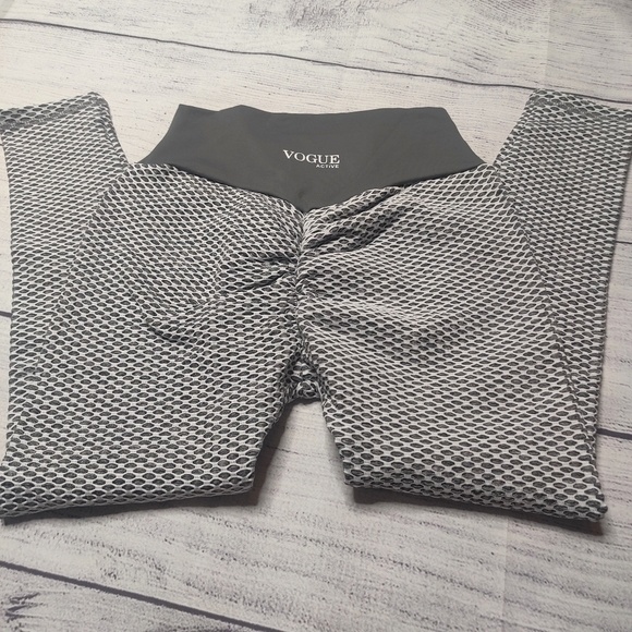 🆕 Vogue Active - Booty Leggings - Picture 7 of 10